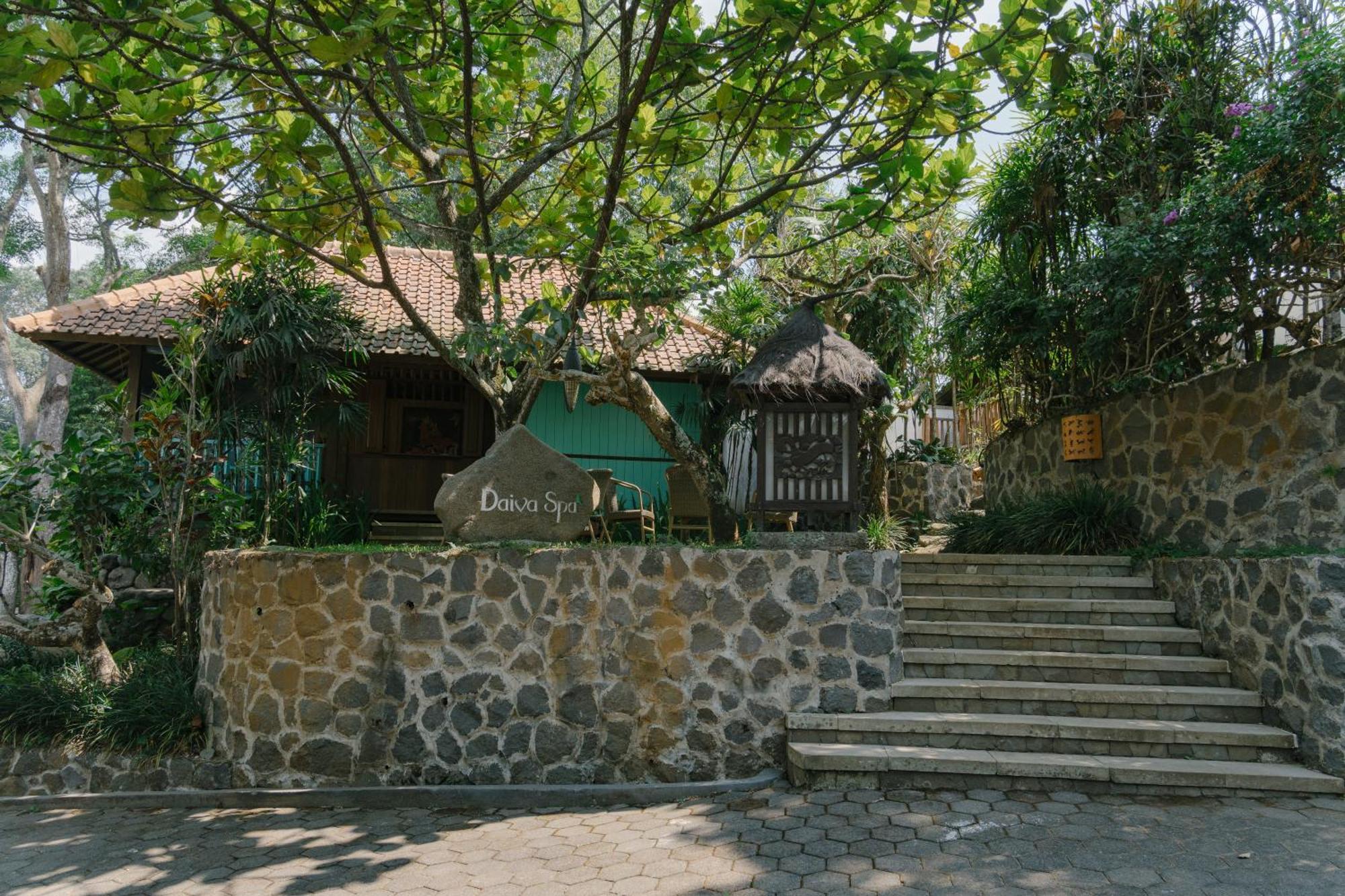 Novus Giri Resort & Spa Puncak Kültér fotó